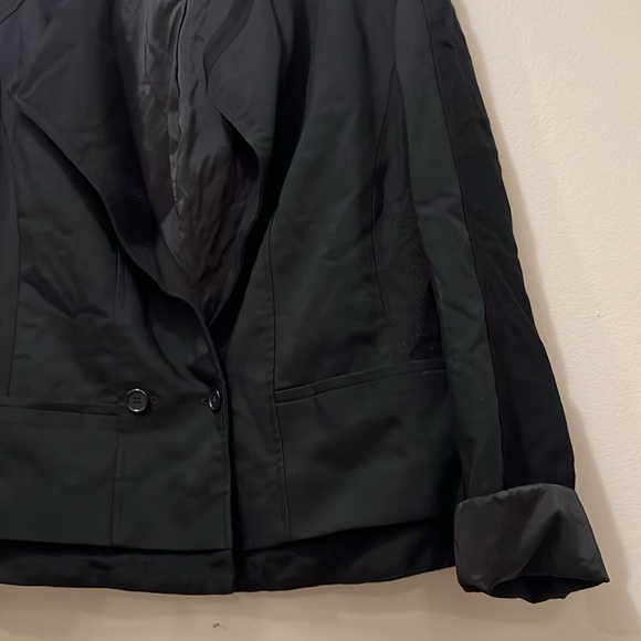 ANN TAYLOR - 10 WOMENS BLACK LINED TWO BUTTON CLOSURE POCKET FRONT BLAZER EUC - Picture 8 of 13